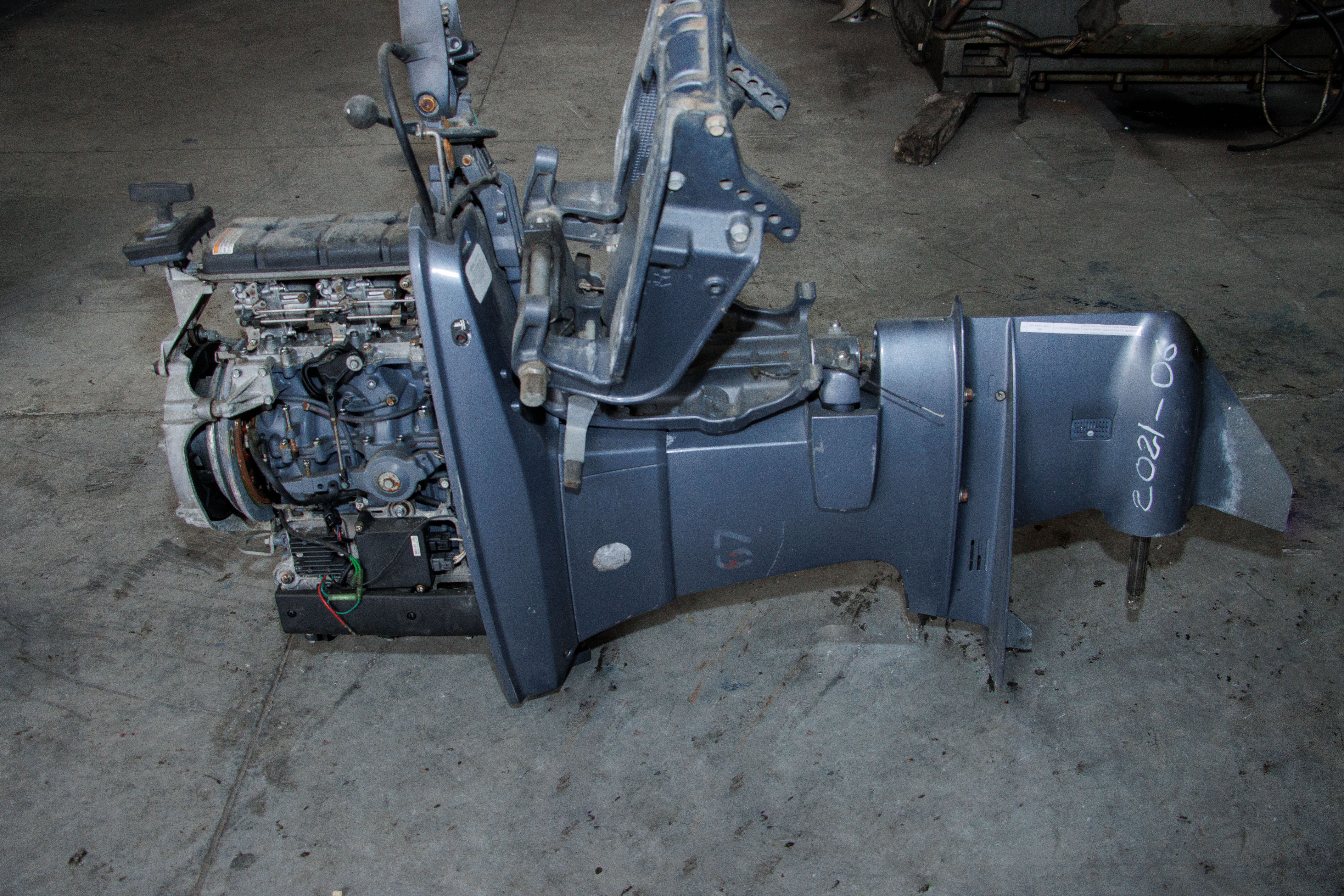 12. MOTOR MARINO